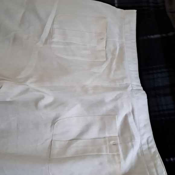 Linen Blend pants. Slightly used. - Picture 4 of 4